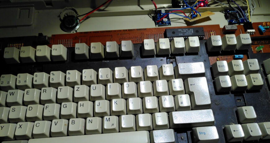 viejo teclado convertido en un nuevo juguete de aprendizaje para ninos 60062969ec242 - Electrogeek